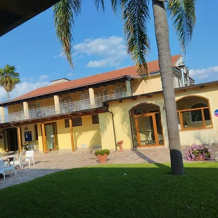 Semesteranläggning (resort) Solone